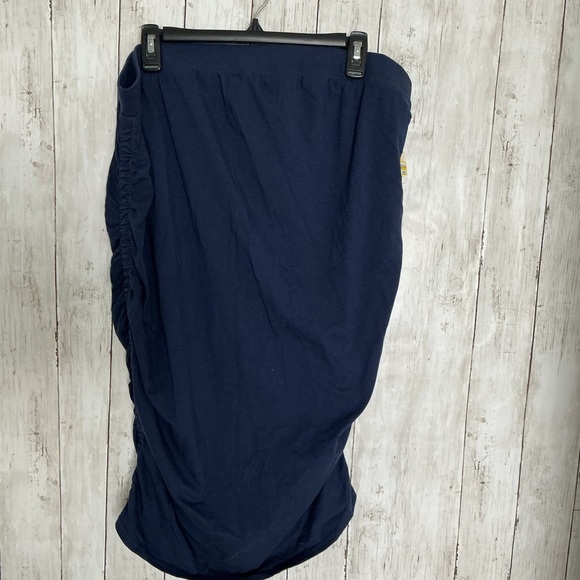 Ingrid & Isabel Dresses & Skirts - Ingrid & Isabel Navy Midi Skirt